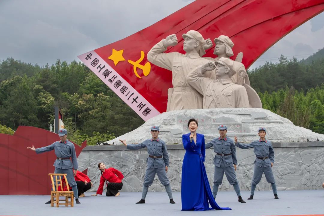 7 大別山上七枝花-3.jpg